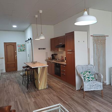 Loft Apartment อีบี ภายนอก รูปภาพ